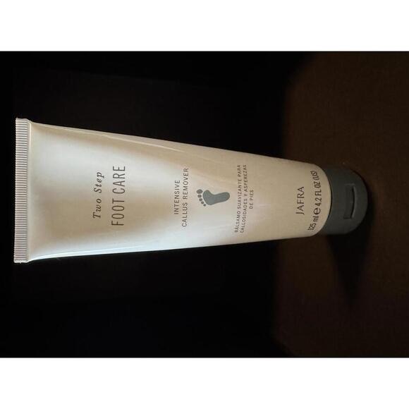 JAFRA Two Step Foot Care Intensive Callus Remover - 125ml - Picture 2 of 3